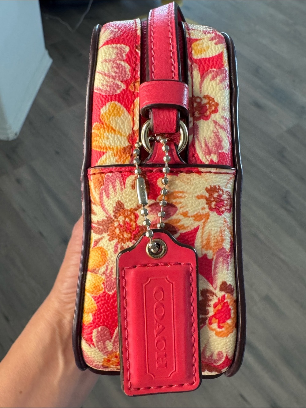Coach Daisy Print Pink Floral camera bag and matching wristlet - Picture 6 of 17